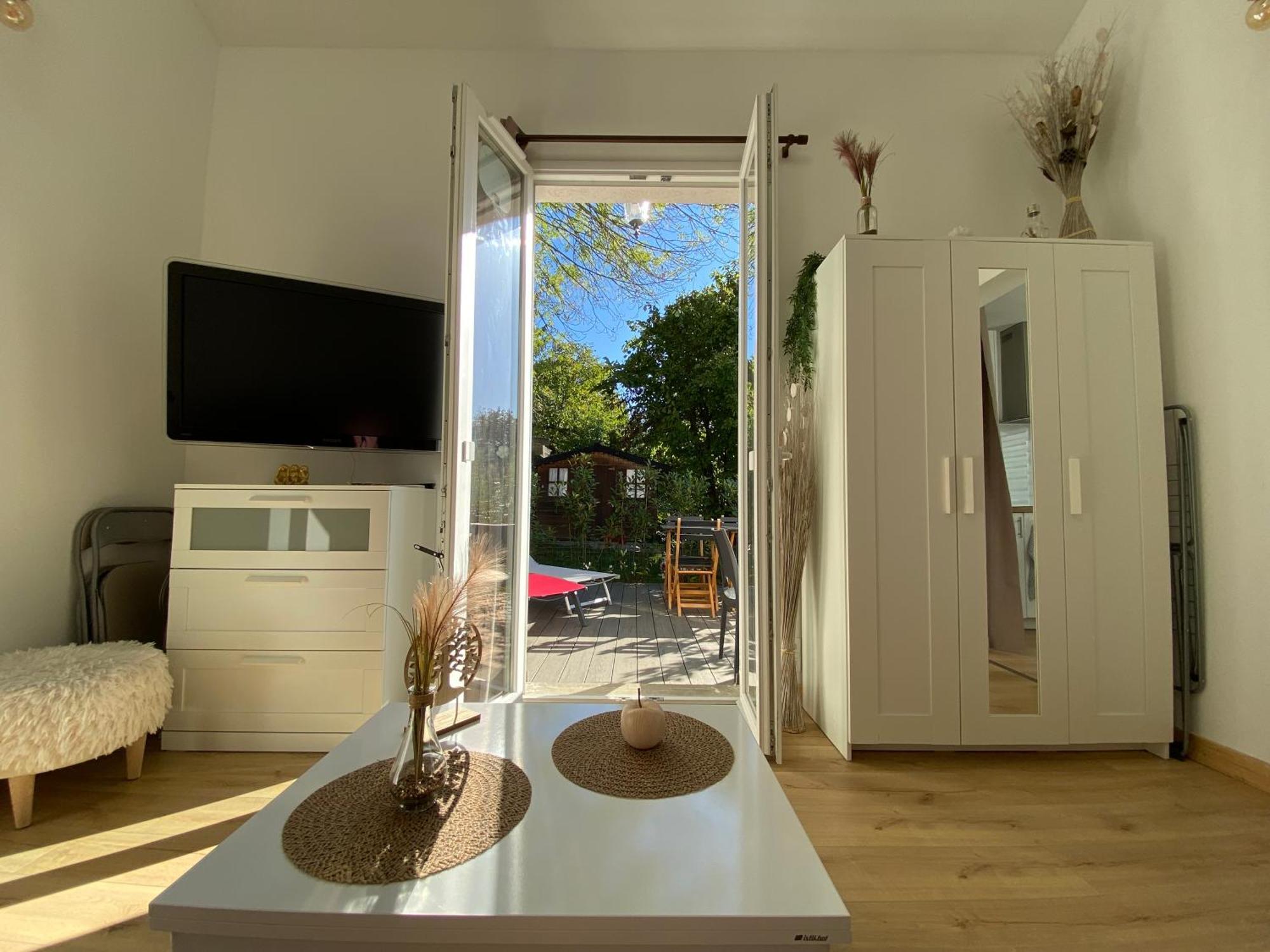 Pomponne The Little Oak - Tiny House With Bed On Mezzanine & Terrace - From 1 To 4 P Disney, Paris & Cdg מראה חיצוני תמונה
